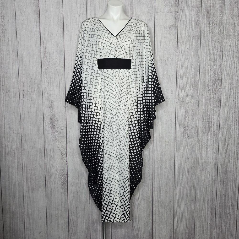 VTG Lilli Diamond 70s Caftan Maxi Dress Op Art Batwing Angel Sleeve Black White